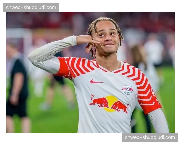 Sport1：哈维-西蒙斯倾向下赛季留在莱比锡，巴黎尚未决定其未来。